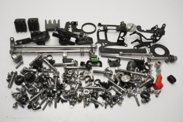 TRIUMPH ROCKET 3 R 20 БОЛТЫ ВИНТЫ