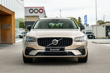 Volvo V90 II Plug-In Facelifting 2.0 T8 Plug-In Hybrid 455KM 2025 Volvo V90 Ultra Dark T8 AWD Plug-in hybrid (310 +, zdjęcie 3