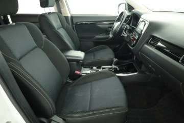 Mitsubishi Outlander III SUV Facelifting 2017 2.0 150KM 2018 Mitsubishi Outlander 2.0, Salon Polska, zdjęcie 6