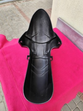 Переднее крыло Kymco Downtown 200/300 Dink Street 125/300 61100-LEA7-E00