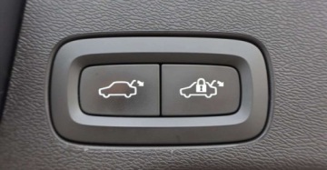 Volvo XC60 II Crossover T6 310KM 2018 Volvo XC 60 T6 AWD 310KM R-Design 2.0 Benzyna 310KM, zdjęcie 19