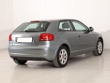 Audi A3 8P Hatchback 3d 1.4 TFSI 125KM 2009 Audi A3 1.4 TFSI, Xenon, Klima, Klimatronic, zdjęcie 4