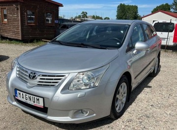 Toyota Avensis III Wagon 2.0 D-4D 126KM 2011 Toyota Avensis 2.0D4D 4 Nowe Opony Webasto Nav...