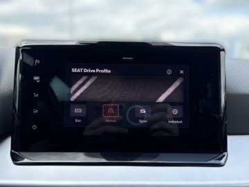 Seat Arona Crossover Facelifting 1.0 TSI 110KM 2023 Seat Arona reflektory LED nawigacja tempomat podgrzewane fotele kamera, zdjęcie 24