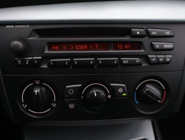 BMW Seria 1 E81/E87 Hatchback 5d E87 1.6 116i 115KM 2006 BMW 1 116i, Klima, Parktronic,ALU, zdjęcie 11