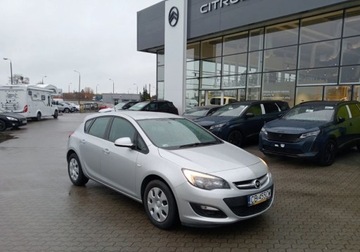 Opel Astra J Hatchback 5d Facelifting 1.6 CDTI ecoFLEX 110KM 2014