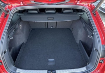 Volkswagen Passat B8 Variant Facelifting 2.0 TDI SCR 150KM 2025 Volkswagen Passat Variant R-Line 2.0TDI 150KM DSG Matrix Hak Masaz Keyless, zdjęcie 35