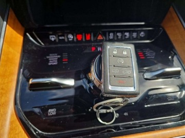 Jeep Wagoneer II 2024 Jeep Grand Wagoneer L Series III 2024 3.0 Benzyna 510KM, zdjęcie 9