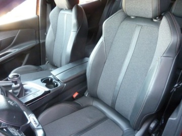 Peugeot 3008 II Crossover 1.2 PureTech 130KM 2017 Peugeot 3008 GT-Line*Benzyna, zdjęcie 11