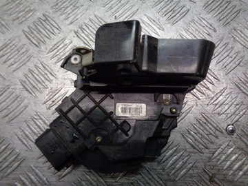 ZAMEK DRZWI PRAWY PRZÓD FORD FOCUS MK2