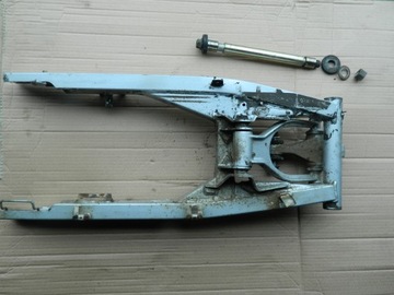 WAHACZ TULEJKA OŚ SUZUKI DR 650 93R