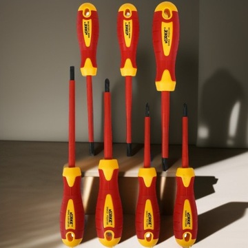 НАБОР ОТВЕРТОК ОТВЕРТКИ ИЗОЛИРОВАННЫЕ ДЛЯ ЭЛЕКТРИКОВ 1000В 7 EL