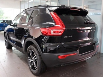 Volvo XC40 2025 VOLVO XC40 B4 Plus Dark Suv 2.0 (211KM) 2025, zdjęcie 1