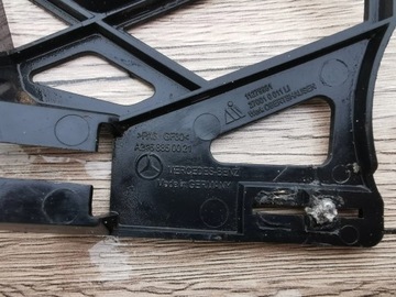 MERCEDES B TŘÍDA W246 VÝZTUHA DRŽÁKY NÁRAZNÍKU PŘEDNÍ LEVÝ A2468850021