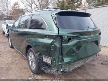 Toyota Sienna III 2022 Toyota Sienna Platinum 2022 2.5 Hybryda 189KM, zdjęcie 3