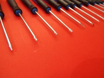 НАБОР ТОЧНЫХ КРЮКОВ ОТВЕРТОК 12 EL