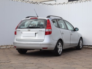 Hyundai i30 I CW Facelifting 1.6 DOHC CVVT 126KM 2010 Hyundai i30 1.6 CVVT, Salon Polska, Klima, zdjęcie 4