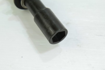 YAMAHA R1 RN12 04-06 ПЕРЕДНЯЯ ОСЬ