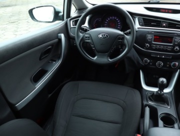 Kia Ceed II Kombi Facelifting 1.6 GDI 135KM 2017 Kia Ceed 1.6 GDI, Salon Polska, Serwis ASO, Klima, zdjęcie 6