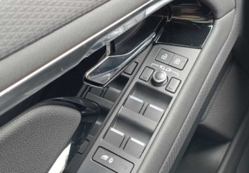 Land Rover Range Rover Evoque II SUV 2.0 Si4 200KM 2020 Land Rover Range Rover Evoque Range Rover Evoque 2.0P I4 200 KM AWD Auto SE, zdjęcie 20