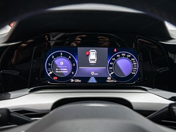 Volkswagen Golf VIII Variant 2.0 TDI 115KM 2022 VOLKSWAGEN Golf 2.0 TDI SCR Life Combi 115KM 2022, zdjęcie 11