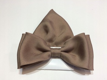 JASNY BRĄZ MUCHA BEŻOWA MUSZKA WYPUSTKĄ POSZETKĄ