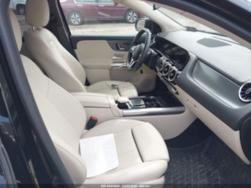 Mercedes GLA II 2021 Mercedes-Benz GLA 2021 r., 2,0L 250 4MATIC 2.0 Benzyna 221KM, zdjęcie 8