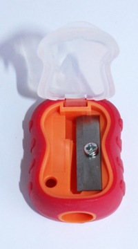 Точилка одинарная с контейнером Astra Handy.