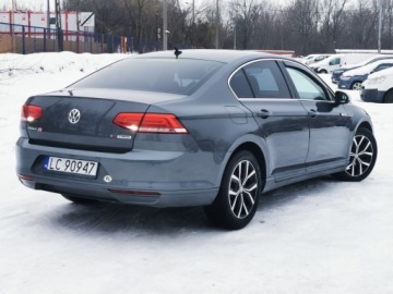 Volkswagen Passat B8 Limousine 1.6 TDI BlueMotion Technology 120KM 2017 VW PASSAT 1.6 TDI Comfortline , Pakiet R-line, Automat, 2x Klucz, Nawigacja, zdjęcie 27