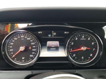 Mercedes Klasa E W213 2018 Mercedes-Benz Klasa E 2018, 3.0L, 4x4, od ubezpieczalni 3.0 Benzyna 329KM, zdjęcie 9