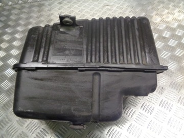POUZDRO FILTRU VZDUCHU STRATUS 2.4 04593802AA