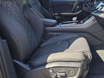 Audi Q7 II 2025 AUDI Q7 55 TFSI e quattro S Line Suv 3.0 (394KM) 2025, zdjęcie 11