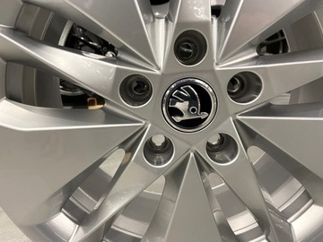 Оригинальные диски 16 5x112 SKODA Octavia III IV 5E3