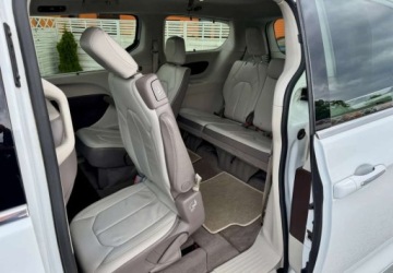 Chrysler Pacifica II 3.6 V6 291KM 2017 Chrysler Pacifica Chrysler Pacifica 3.6 Benzyna 290KM, zdjęcie 18