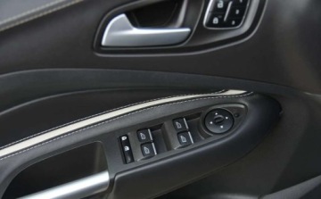 Ford Kuga II SUV Facelifting 2.0 TDCi 150KM 2017 Ford Kuga Ford Kuga 2.0 TDCi 2x4 Vignale 2.0 Diesel 150KM, zdjęcie 27
