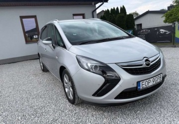 Opel Zafira C Tourer 1.4 Turbo ECOTEC 140KM 2012 Opel Zafira Opel Zafira Tourer 1.4 Turbo Business Innovation 1.4 Benzyna