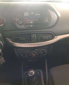 Fiat Tipo II Sedan 1.4 95KM 2016 Fiat Tipo 1.4 16v 95KM SEDAN-Krajowy Niski przebieg Czujniki parkowania FV, zdjęcie 4