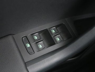 Skoda Octavia III Kombi Facelifting 2.0 TDI 150KM 2018 Skoda Octavia 2.0 TDI, Salon Polska, zdjęcie 15