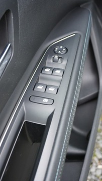 Peugeot 5008 II Crossover 1.2 PureTech 130KM 2019 Peugeot 5008 Crossway _ wersja 7 osób _, zdjęcie 17