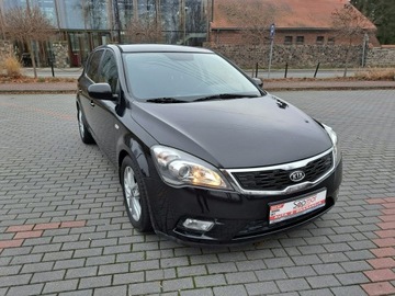 Kia Ceed I Hatchback 5d Facelifting 1.6 CRDi WGT 90KM 2011 Kia Cee'd 1.6CRDi 90KM 2011r. lift Klima TEMPOMAT, zdjęcie 18