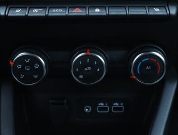 Renault Clio V Hatchback 5d Facelifting 1.0 TCe 90KM 2024 Renault Clio 1.0 TCe, Salon Polska, Serwis ASO, zdjęcie 15