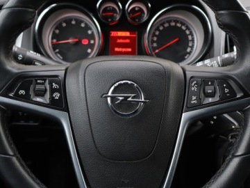 Opel Astra J Sports Tourer Facelifting 1.4 Turbo ECOTEC 140KM 2015 Opel Astra 1.4 T, GAZ, Skóra, Klima, Klimatronic, zdjęcie 15