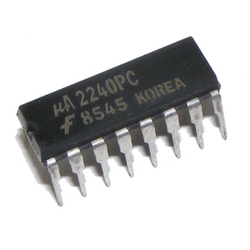 UA2240PC TIMER/COUNTER Programowalny DIP-16