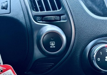 Hyundai ix35 SUV Facelifting 1.7 CRDi 115KM 2014 Hyundai ix35 1.7 CRDI Serwis aso klimatyzacja ele szyby niski przebieg now, zdjęcie 19