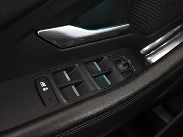 Jaguar E-Pace SUV 2.0 i4D 150KM 2020 Jaguar E-Pace 2.0d Automat AWD Nawigacja Tempomat, zdjęcie 34