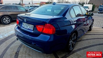 BMW Seria 3 E90-91-92-93 Limuzyna E90 318d 143KM 2010 BMW Seria 3 318 M-pakiet 2.0 Diesel 143KM, zdjęcie 2