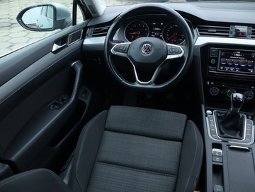 Volkswagen Passat B8 Variant Facelifting 1.5 TSI EVO 150KM 2020 VW Passat 1.5 TSI, Salon Polska, Klima, zdjęcie 6