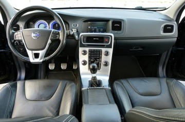 Volvo S60 II Sedan 2.0 D3 163KM 2011 Volvo S60 R-Desing 2,0D 163Km Ledy City Skóra, zdjęcie 7