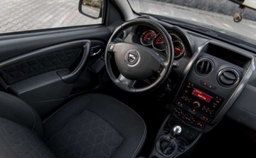 Dacia Duster I SUV Facelifting 1.2 TCe 125KM 2015 Dacia Duster Dacia Duster 1.2 Benzyna 125KM, zdjęcie 21