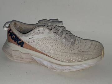 HOKA ONE ONE ROZ.38-23.5CM ARAHI4